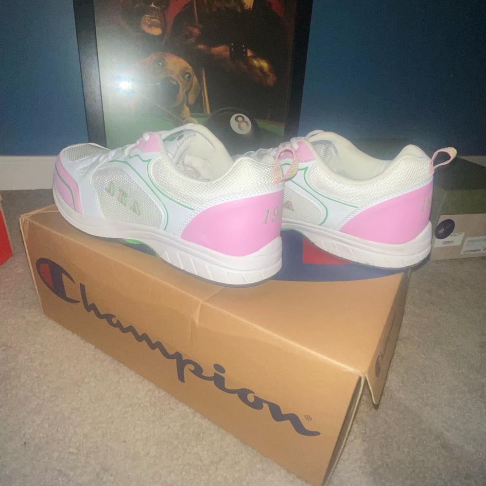 Custom Aka Sneakers - white/green/pink